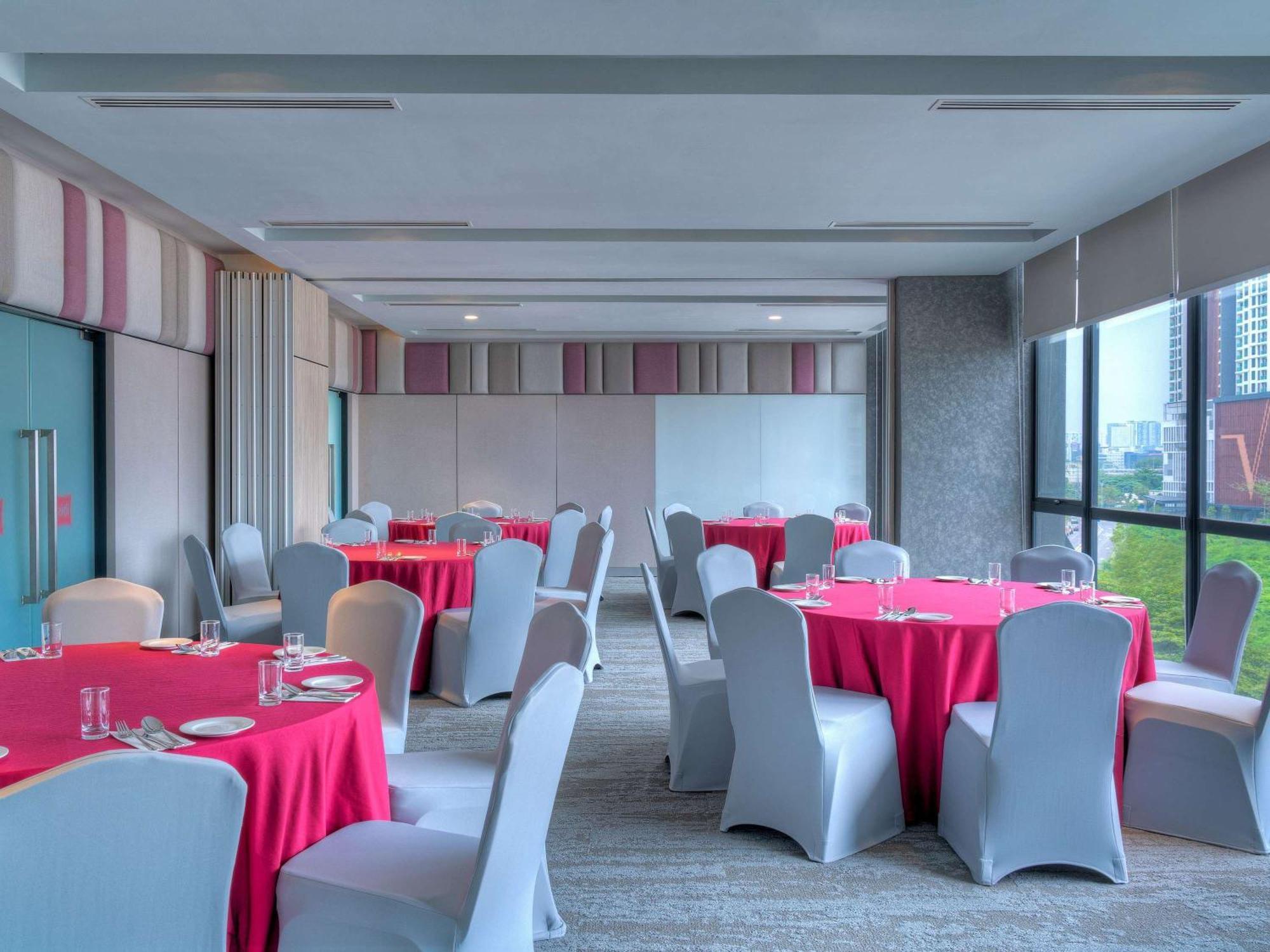 Ibis Pjcc Petaling Jaya Hotel Екстериор снимка